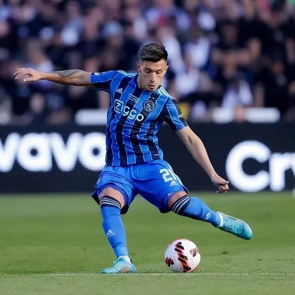 亚博娱乐网站 -塞维利亚训练开放日；清晨防线松动引欢呼；欧超杯在即；心理建设被强调 